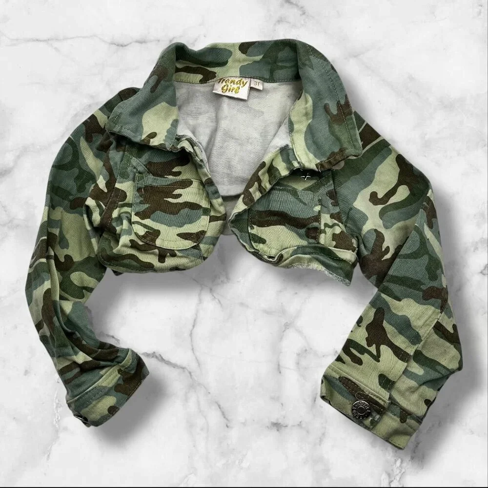 Trendy Girl  Camo Print Cropped Jacket For Girls Size 3T Long Sleeve With Button